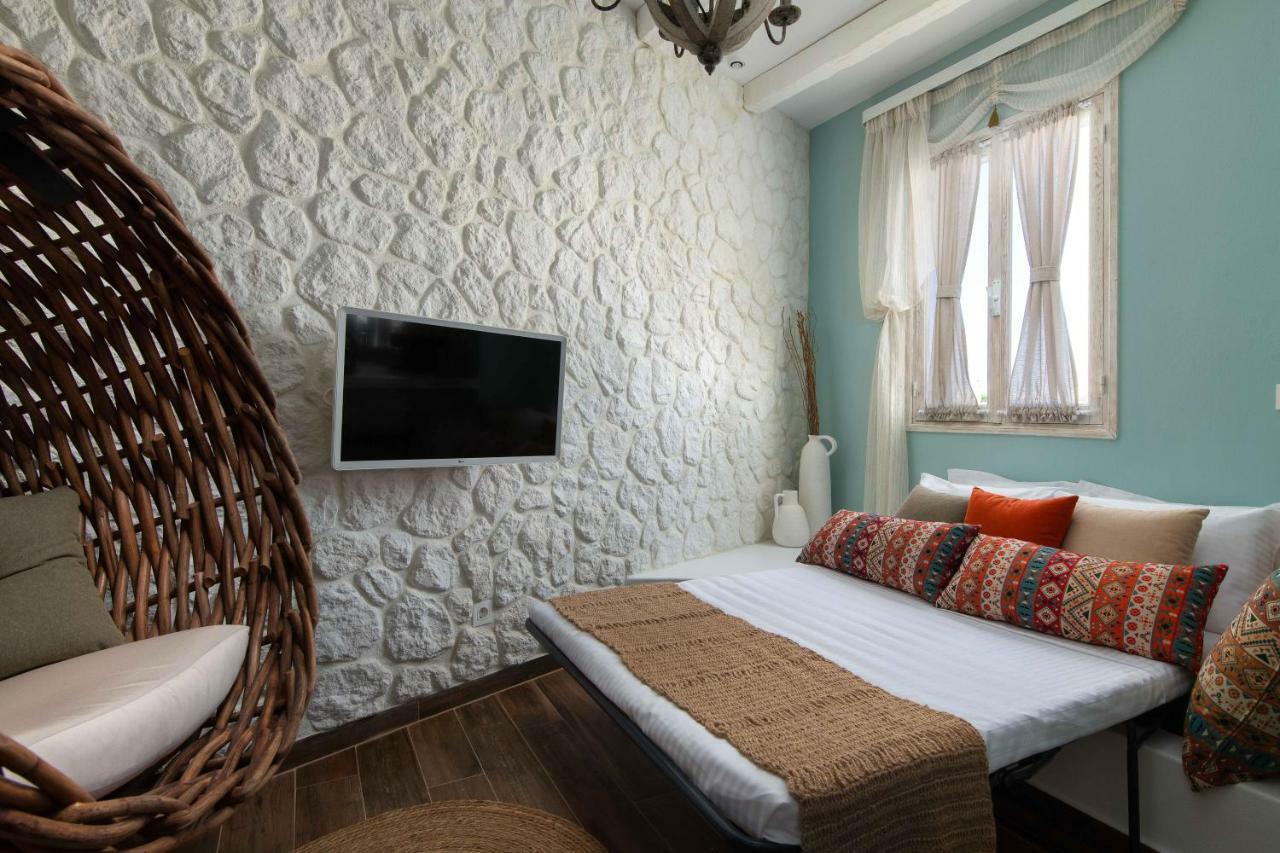 Casa Pietra Lindos Luxury Traditional House ภายนอก รูปภาพ